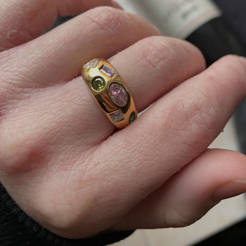 New Non Tarnish Stone Ring - Picture 2 of 3